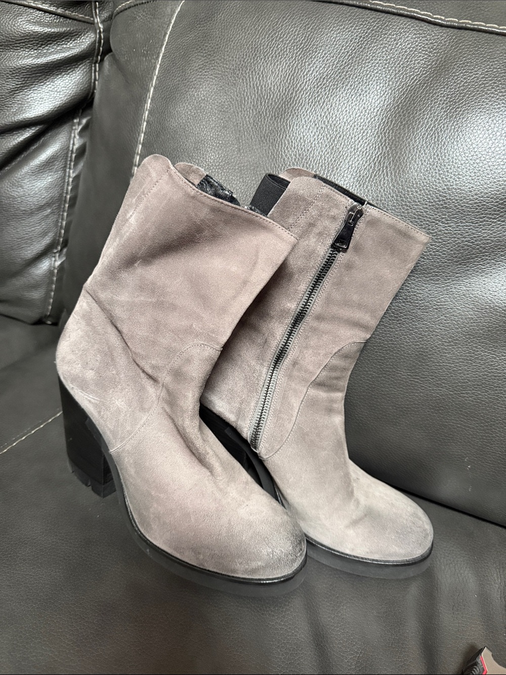 Kenneth Cole black label Women's Suede Mid-Calf Block Heel Boots - Gray